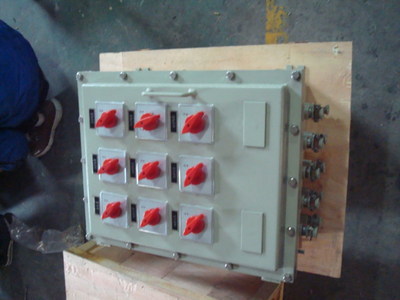 【特價銷售照明配電箱、配電柜、無功補(bǔ)償柜】價格,廠家,圖片,無功補(bǔ)償裝置,瑞安市恒安電氣-